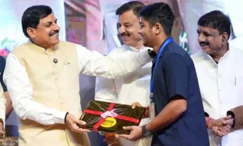 1 सितंबर को छात्र खातों में 25-25 हजार: भोपाल में डीबीटी और व्यवस्थाओं की तैयारी पूरी